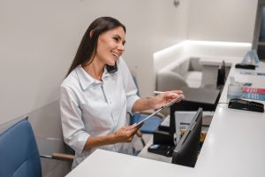 POS sistema smulkiam verslui su integruotu kasos aparatu odontologijos klinikoje